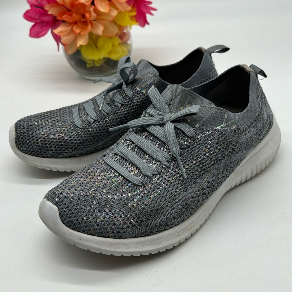 Skechers Gray Sparkly Memory Foam Footbed Sneakers Size 9.5 SKT6894D
